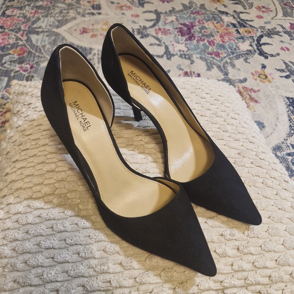 MICHAEL Michael Kors Black Pointed-Toe Kitten Heels
